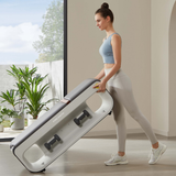 Compact thuis fitness apparaat met verstelbare fitnessbank verplaatsen