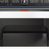 Compacte opvouwbare loopband met zijleuningen close up 